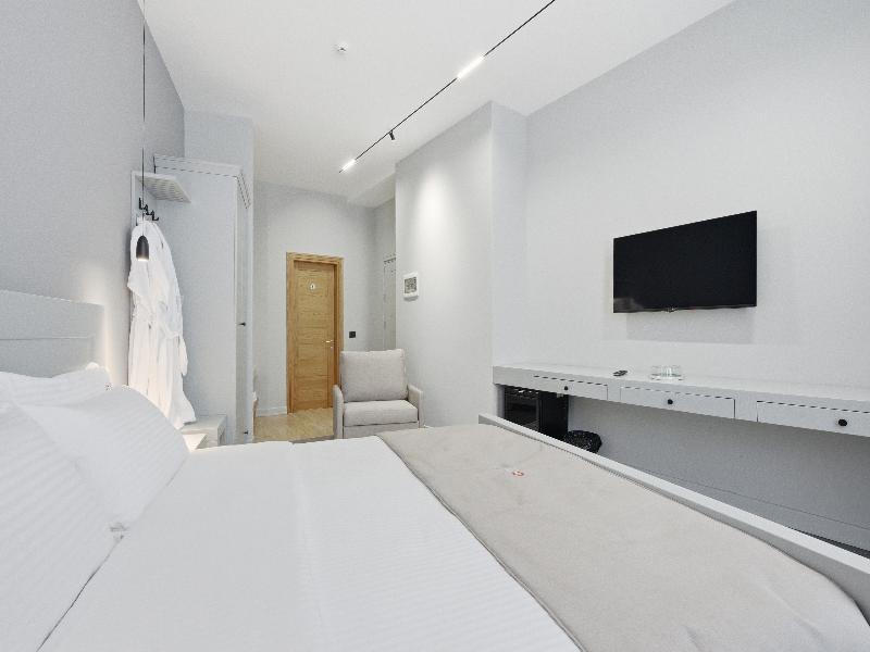 Cela Boutique Hotel image