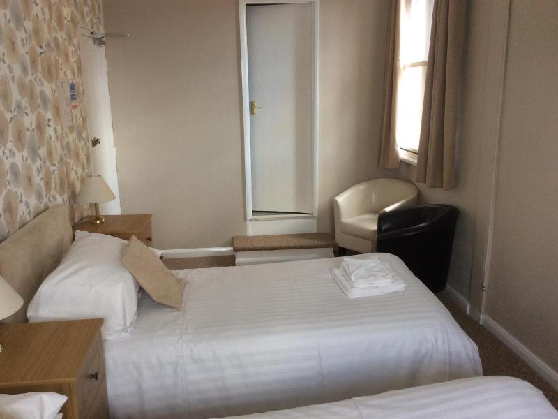 The Avenue Hotel image