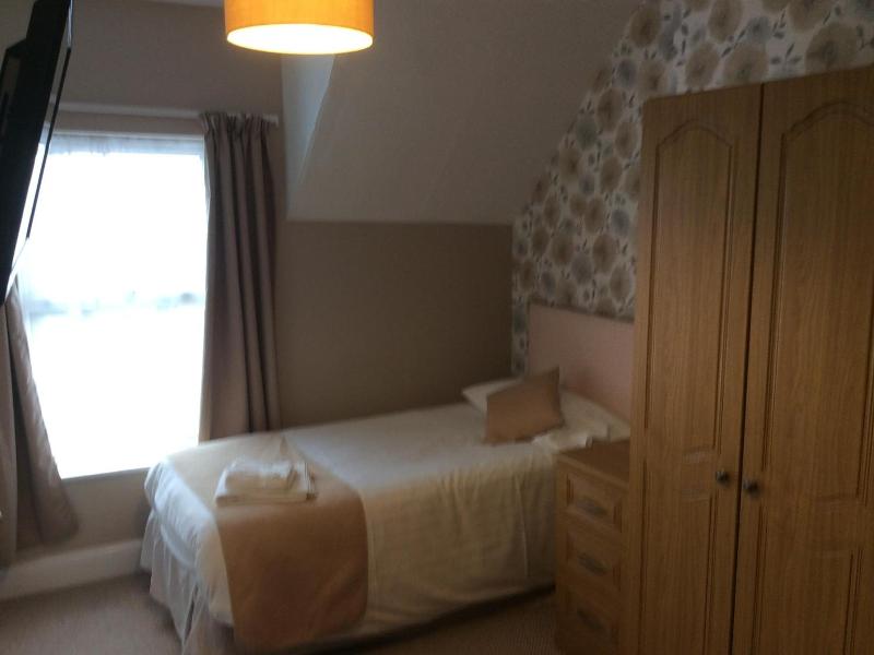 The Avenue Hotel image