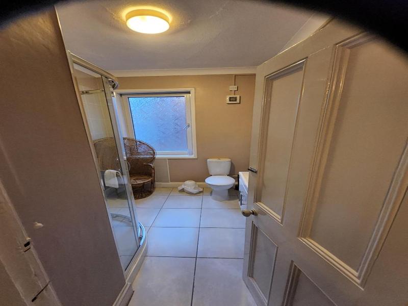 The Avenue Hotel image