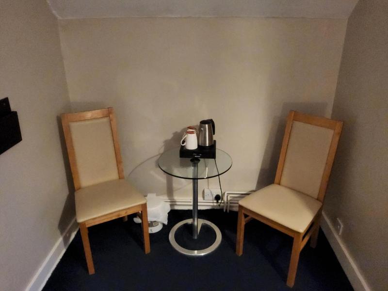 The Avenue Hotel image