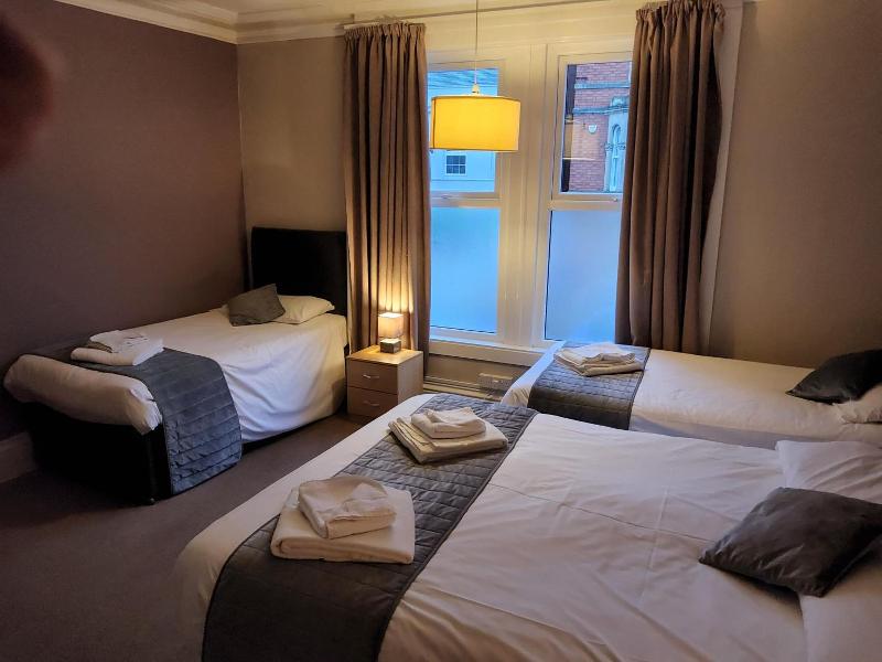 The Avenue Hotel image