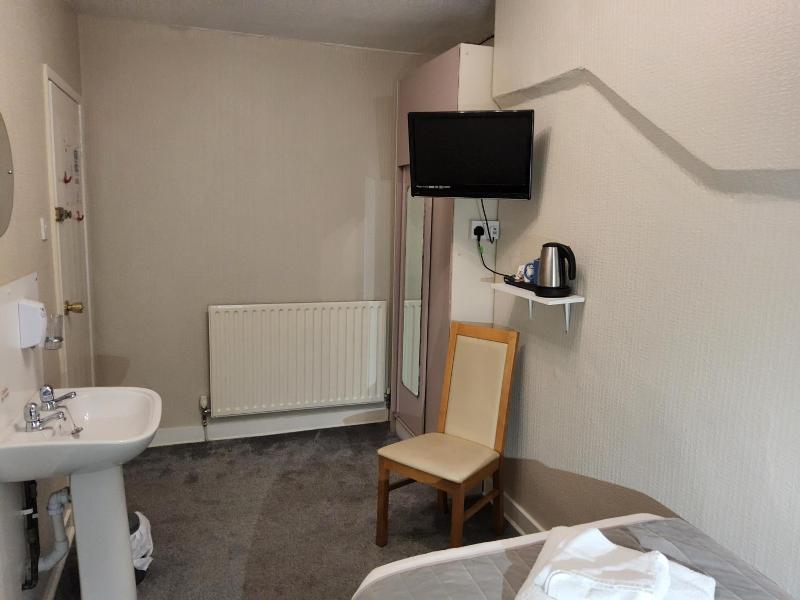 The Avenue Hotel image