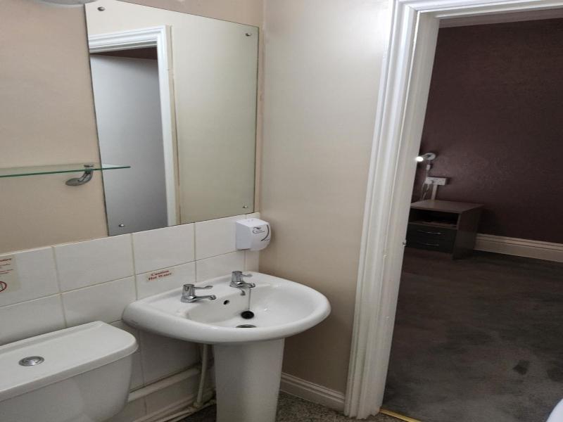 The Avenue Hotel image