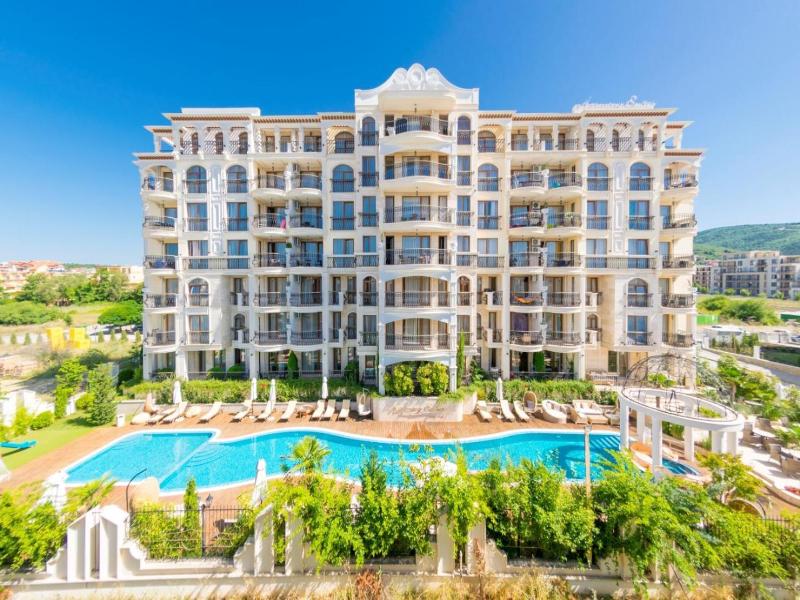 Harmony Suites Saint Vlas image