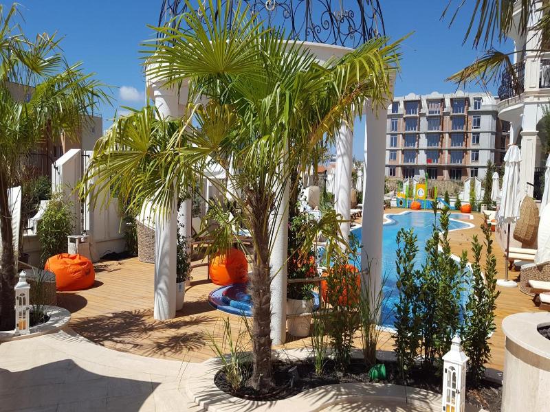 Harmony Suites Saint Vlas image