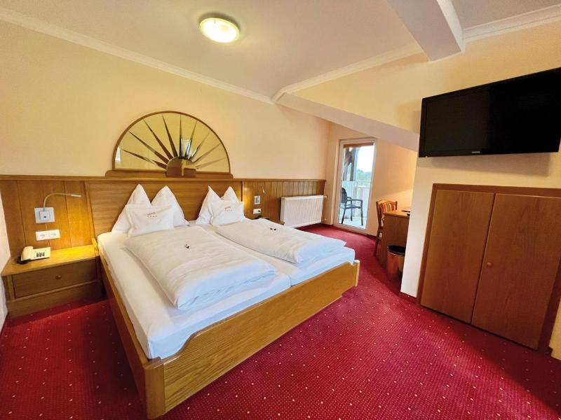 Hotel Pachernighof image