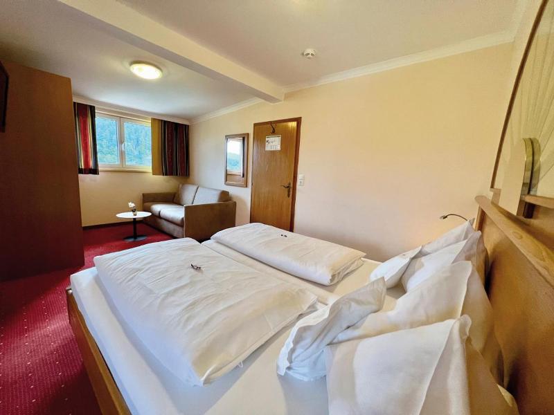 Hotel Pachernighof image