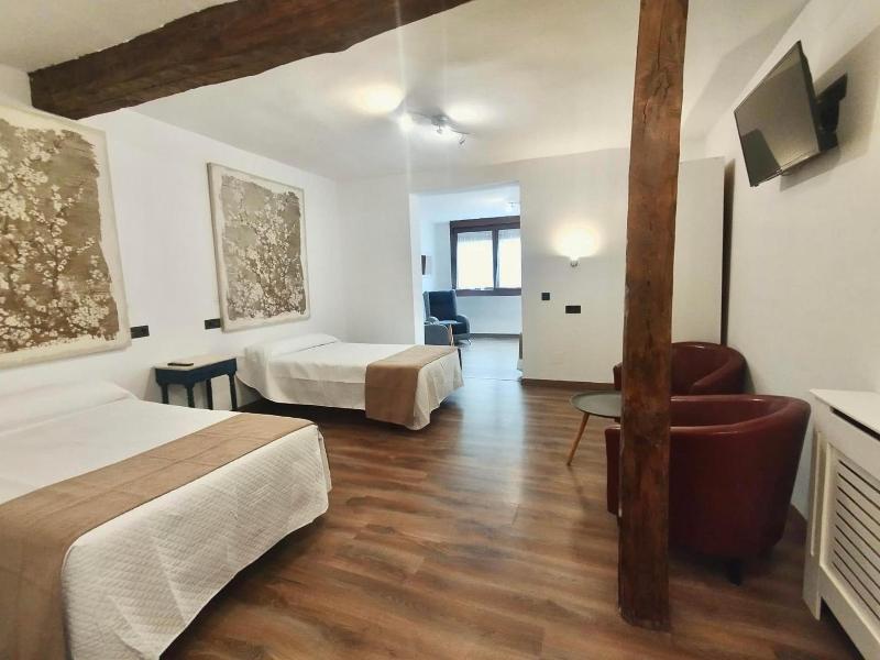 Hotel La Huella Del Camino image