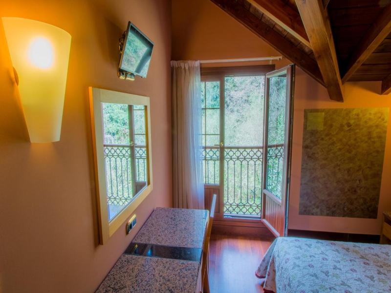 Adeko Hotel image