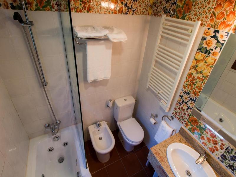Adeko Hotel image