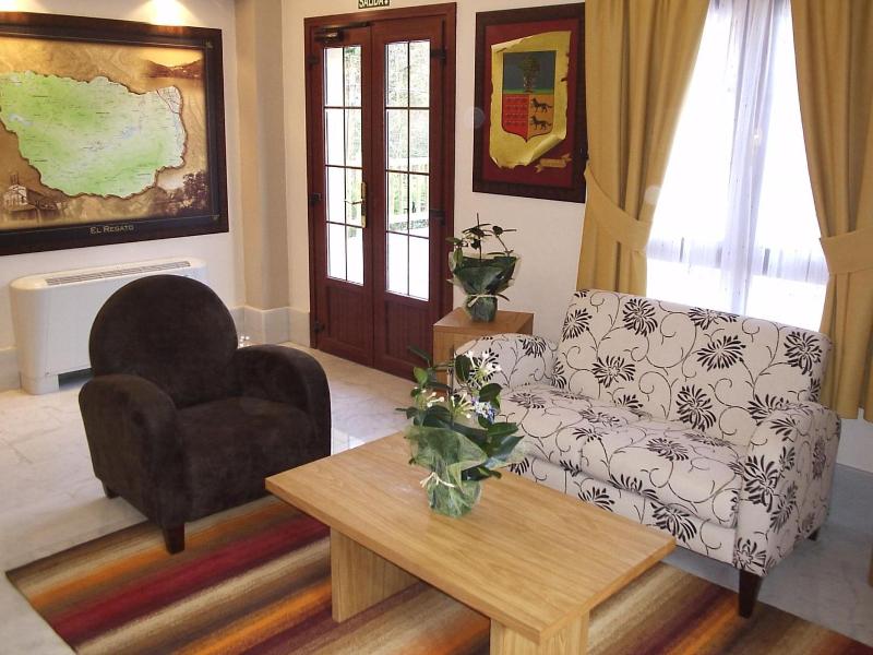 Adeko Hotel image
