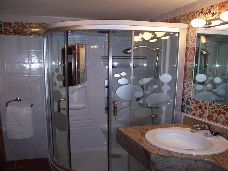 Adeko Hotel image