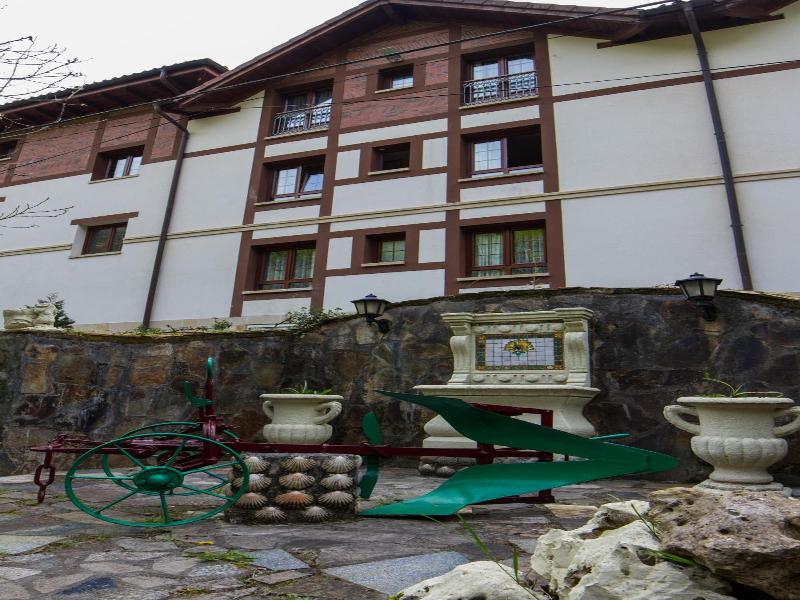 Adeko Hotel image