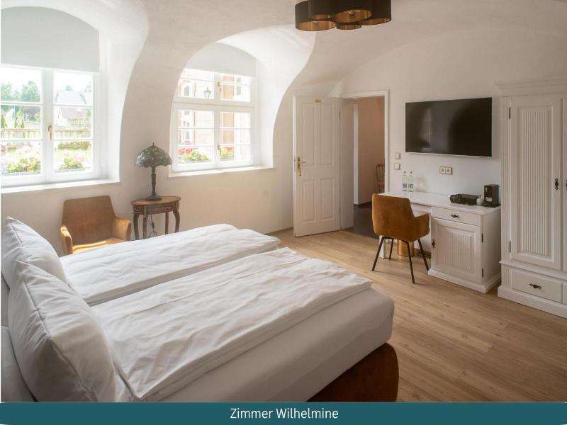 Schloss Hotel Colmdorf image