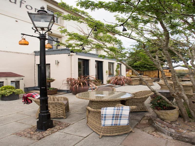 "the Beaufort, Raglan" image