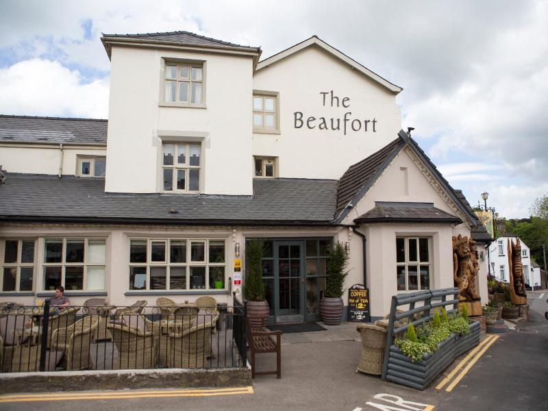 "the Beaufort, Raglan" image