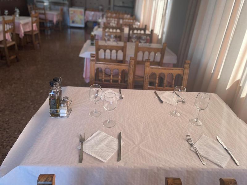 Hotel Reina Isabel image