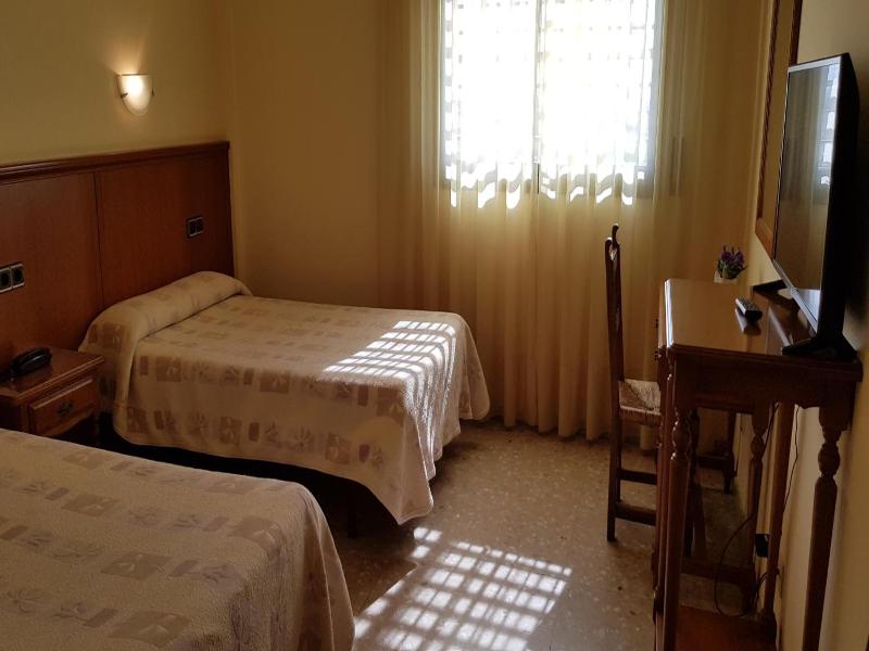 Hotel Reina Isabel image