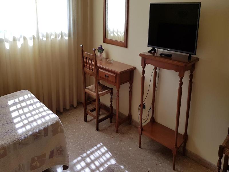 Hotel Reina Isabel image