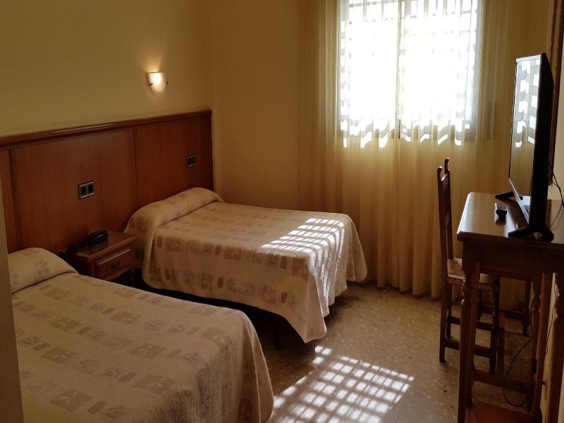 Hotel Reina Isabel image