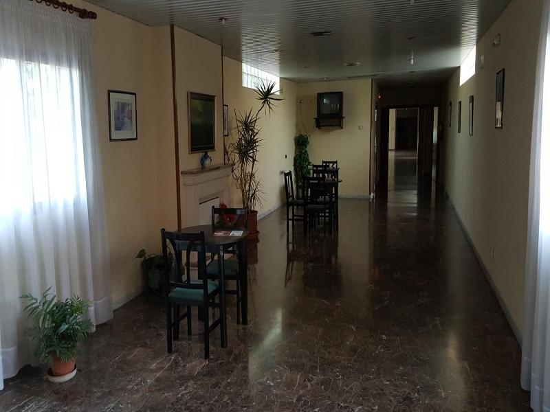 Hotel Reina Isabel image