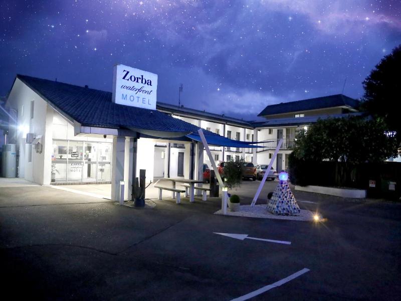 Zorba Waterfront Motel image