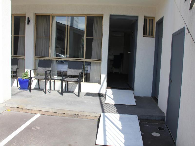 Zorba Waterfront Motel image