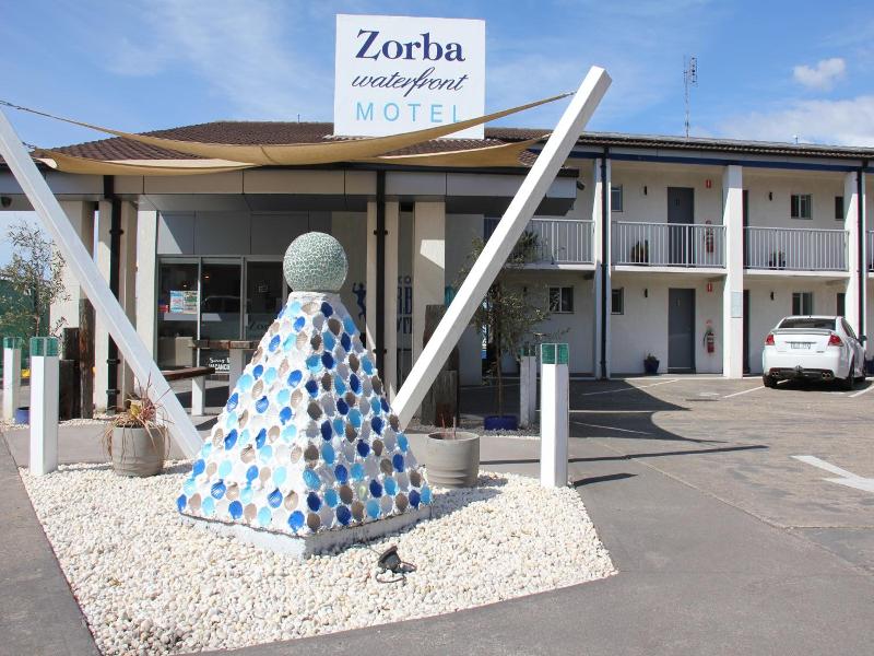 Zorba Waterfront Motel image