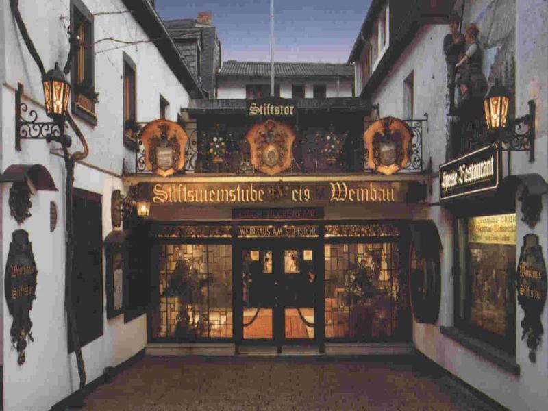 Hotel Weinhaus Am Stiftstor image