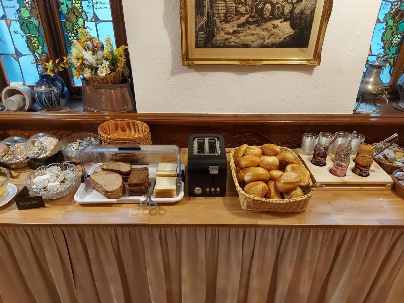 Hotel Weinhaus Am Stiftstor image