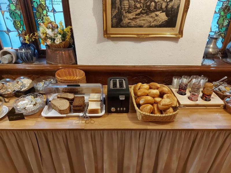 Hotel Weinhaus Am Stiftstor image
