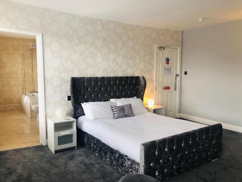 Hardwick Arms Hotel image