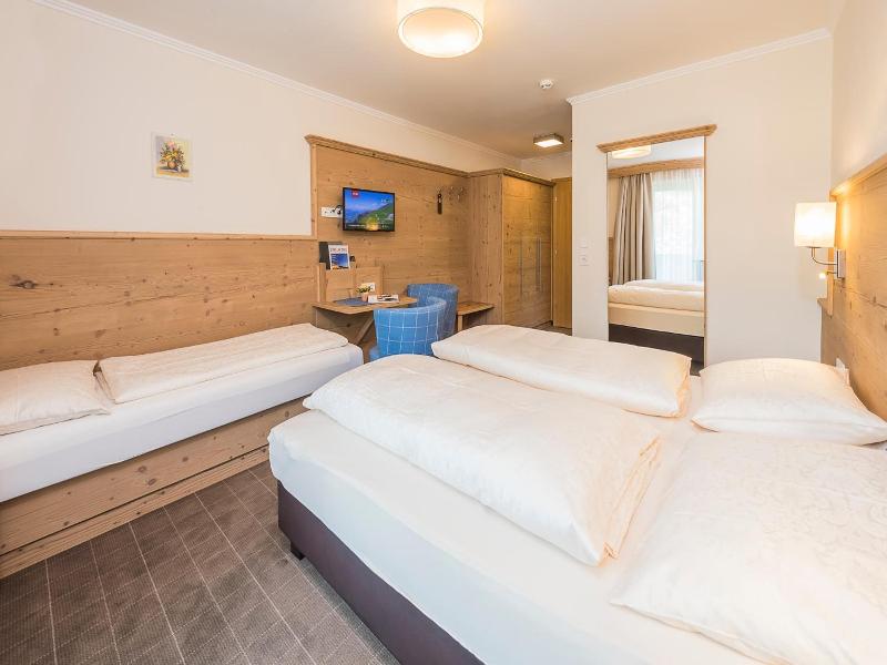 Hotel Garni Entstrasser image