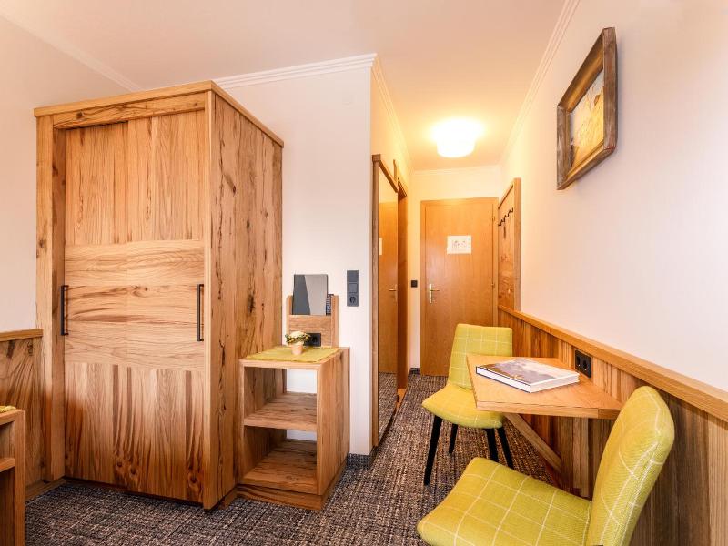 Hotel Garni Entstrasser image