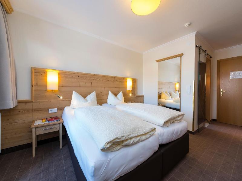 Hotel Garni Entstrasser image