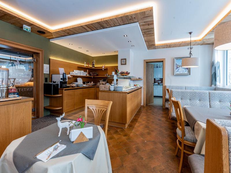 Hotel Garni Entstrasser image