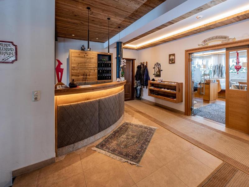 Hotel Garni Entstrasser image