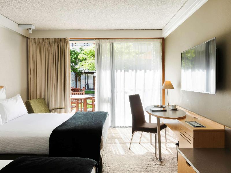 Novotel Queenstown Lakeside image