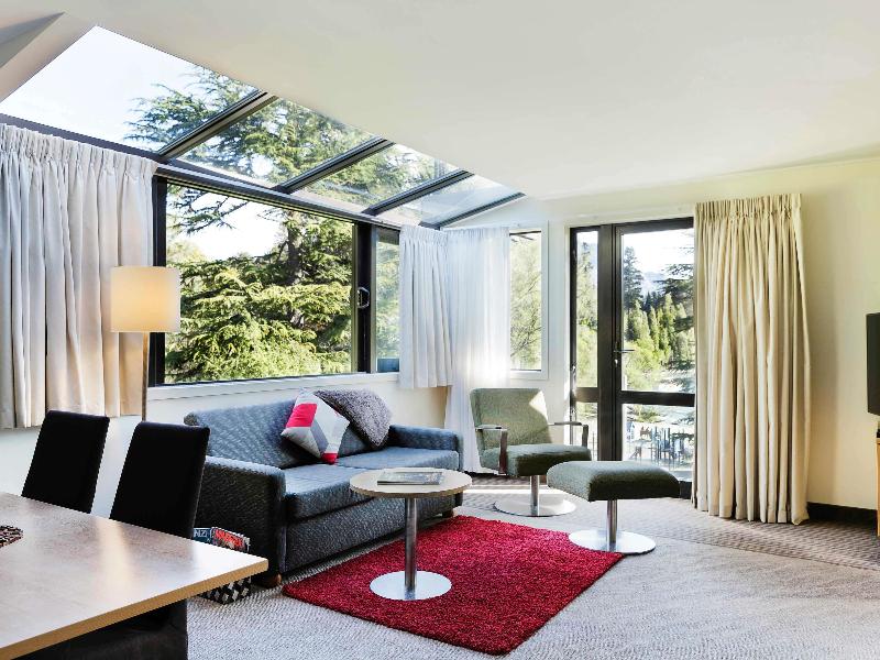 Novotel Queenstown Lakeside image