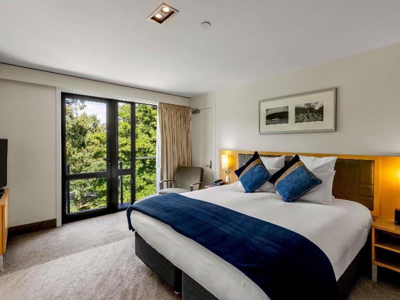 Novotel Queenstown Lakeside image