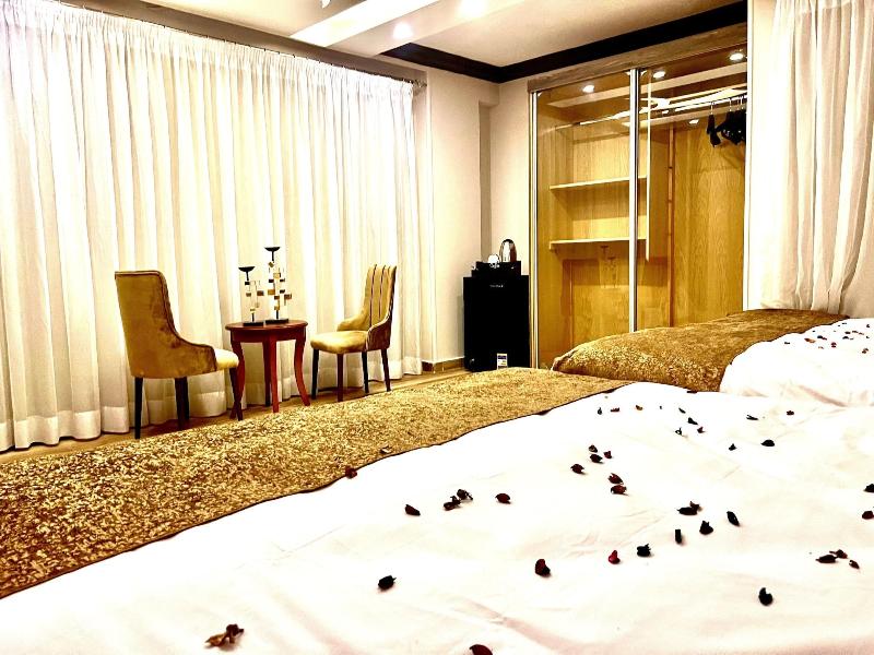 New Museum Guest House Pyramids View image