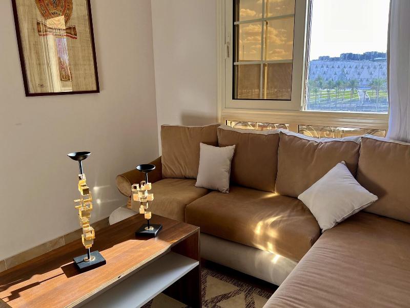 New Museum Guest House Pyramids View image