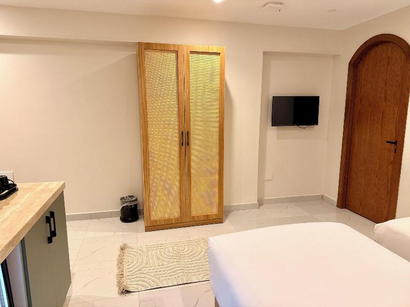 New Museum Guest House Pyramids View image
