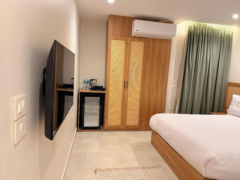 New Museum Guest House Pyramids View image