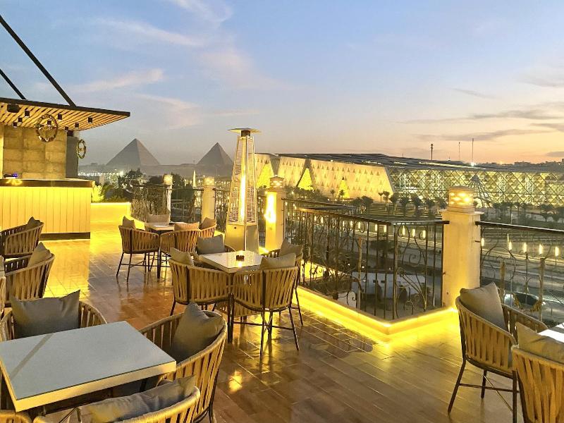 New Museum Guest House Pyramids View image