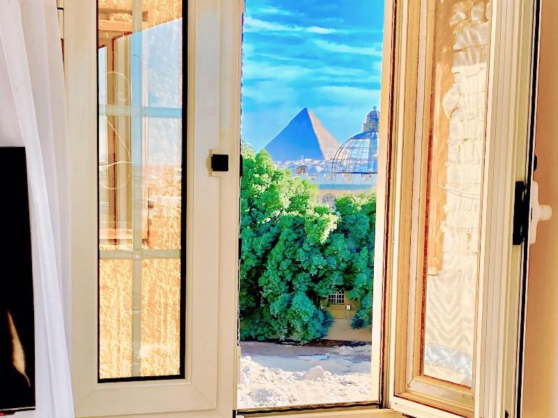 New Museum Guest House Pyramids View image