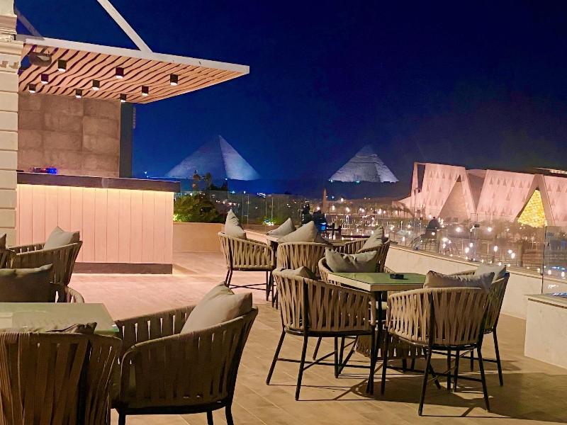 New Museum Guest House Pyramids View image