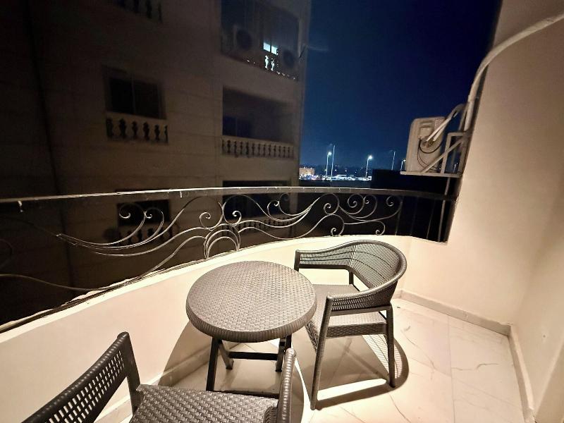 New Museum Guest House Pyramids View image