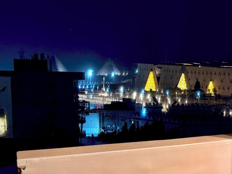 New Museum Guest House Pyramids View image